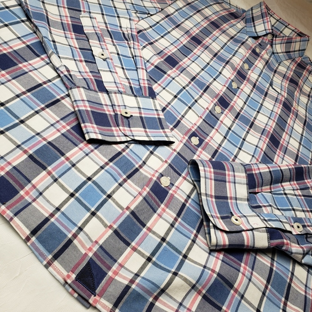 Untuckit casual button up shirt
